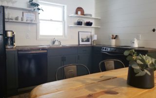 Golden Slipper Cabin kitchen, dining table
